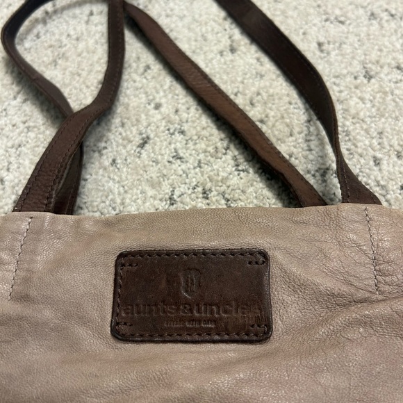 Aunts and Uncles “Odd Shopper” large tote in very good - Picture 8 of 15